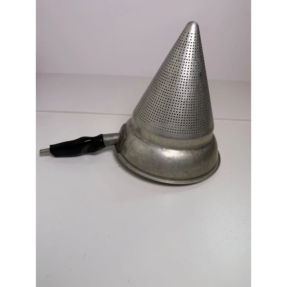 Vintage WearEver Aluminum‎ Cone Strainer Sieve with Black Handle 7.5 Inch